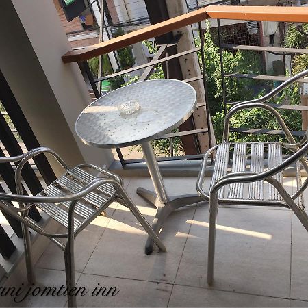 Abani Jomtien Inn Экстерьер фото